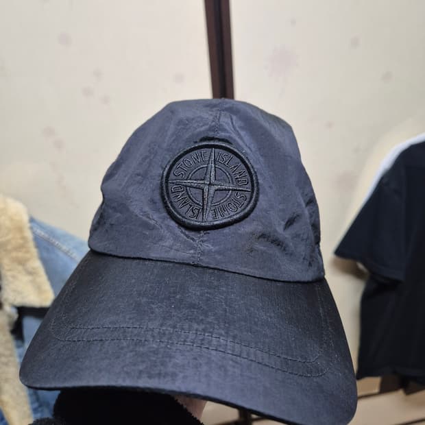 [XL] 23SS 스톤아일랜드 나일론 볼캡 블랙 엑라