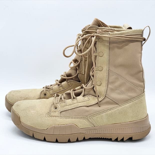 나이키 SFB Field 8 (285)