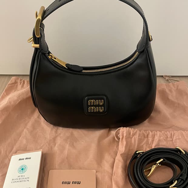 미우미우 호보백 스몰