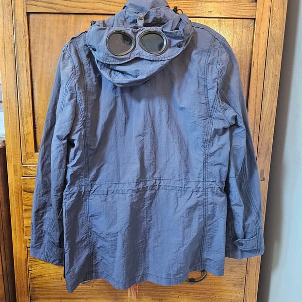 cp컴퍼니 씨피 한글택 정품 95사이즈 나일론 야상 바람막이 자켓 팔아요