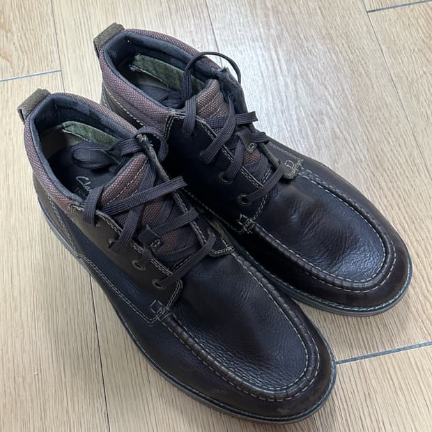 클락스 처카부츠 브라운 265