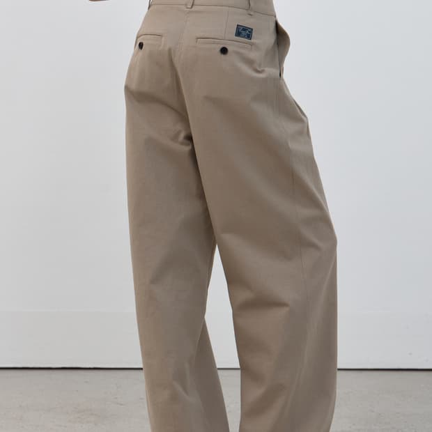 코어드 클래식 코튼 슬랙스