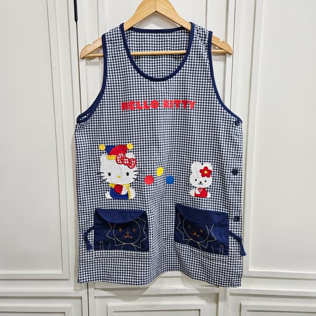 산리오 헬로키티 체크 앞치마