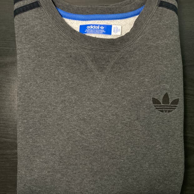 아디다스 불꽃로고 맨투맨