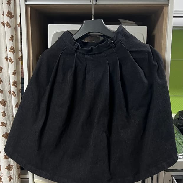 검정 플레이어 스커트