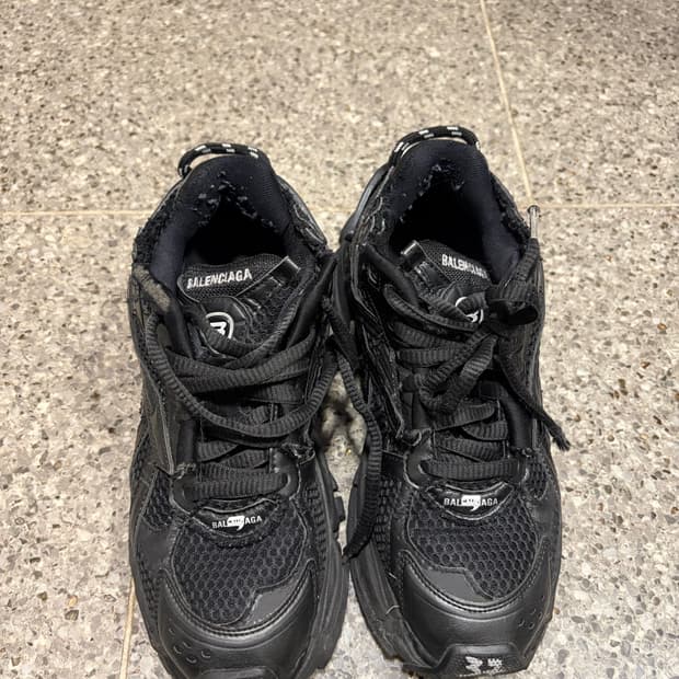 발렌시아가 러너 올블랙 37