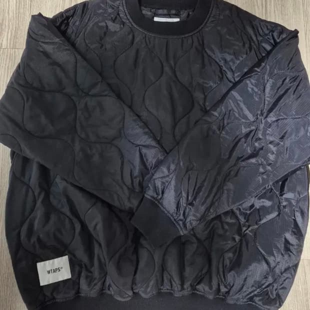 더블탭스 wls 퀼팅 맨투맨 블랙 X03