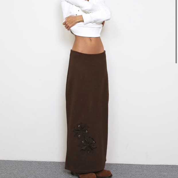 폴리수엠 /FLOWER CORSAGE MAXI SKIRT, BROWN