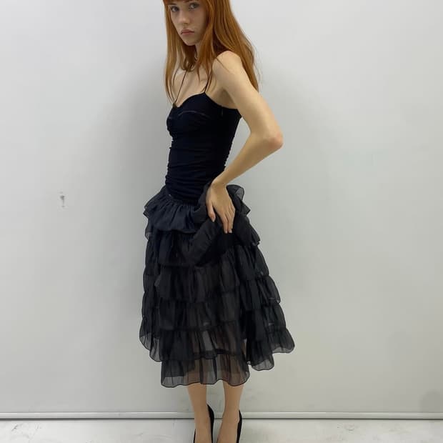 루즈슬립오버 블랙 티어드 스커트