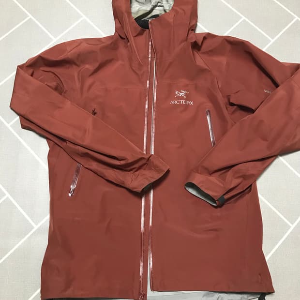 아크테릭스 제타 바람막이 