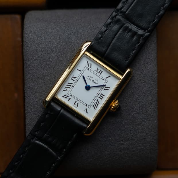 까르띠에 머스트 탱크 sm 쿼츠 시계