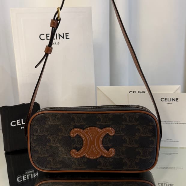 셀린느 퀴르 트리오페 미니 카메라 숄더백 