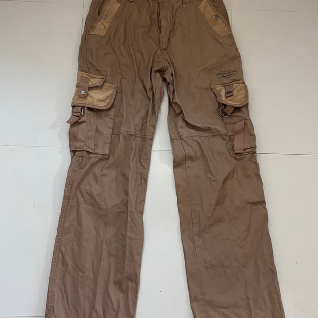 • Bang Bang Brown Multi-Pocket Cargo Pan