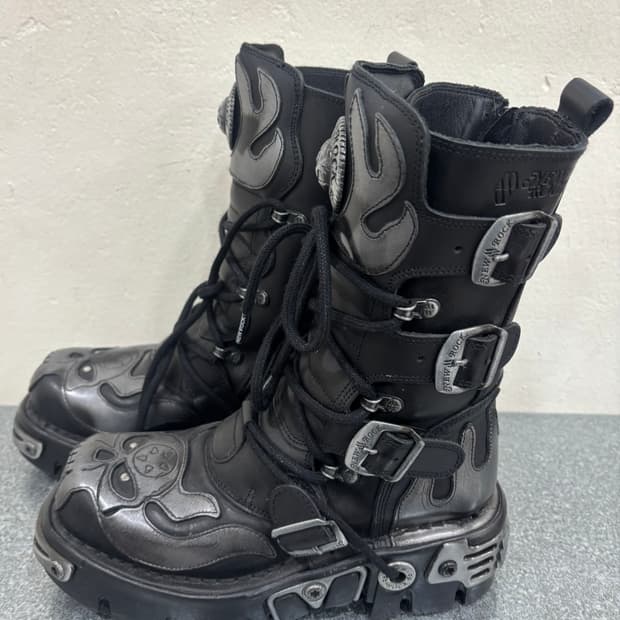 뉴락 그레이 메탈 부츠