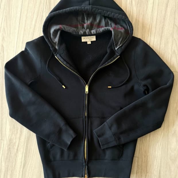 버버리 후드집업 금장
