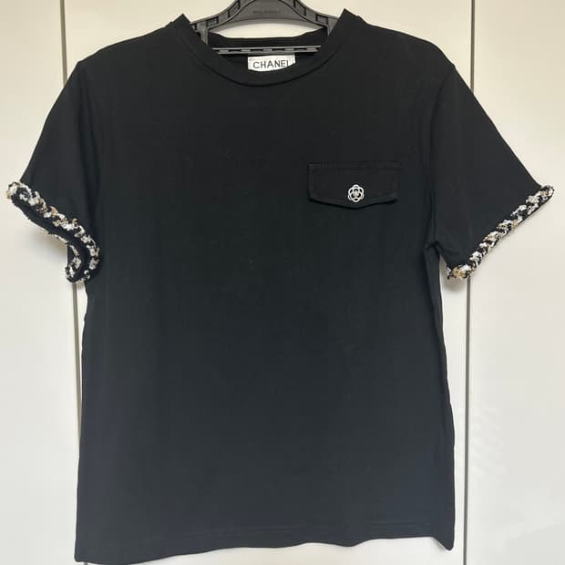 샤넬 까멜리아 블랙 반팔 티셔츠 