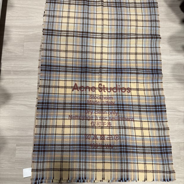 정품 아크네 스튜디오 체크 울 머플러