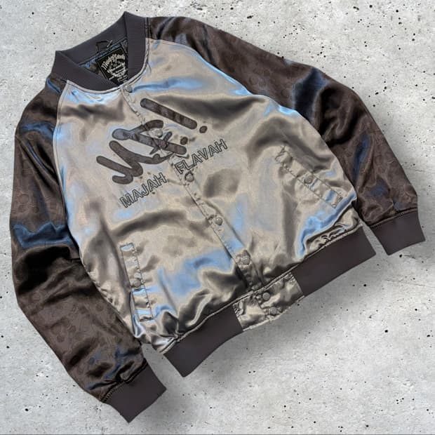 [100] 마자플라바 자수 빅로고 유광 스카쟌 자켓 D51