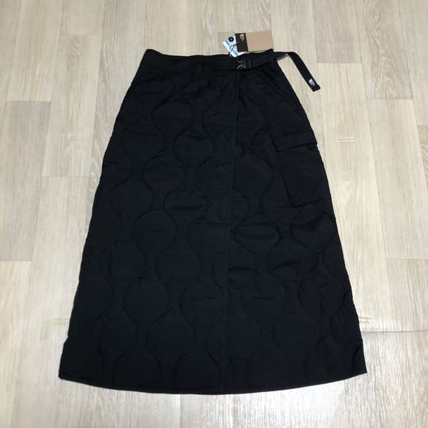 (65) 새상품 노스페이스 우먼스 캠퍼 브이모션 스커트 블랙 치마