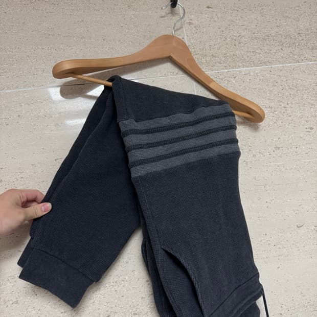 톰브라운 와플 조거 팬츠