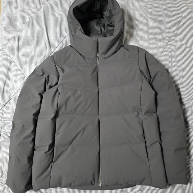 유니클로 심리스다운파카 그레이 L사이즈