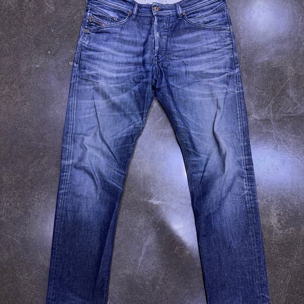 디젤 Belther 레귤러 슬림 테이퍼드핏 셀비지 데님팬츠 33