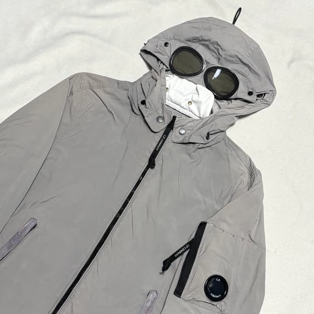 100 C.P. 컴퍼니 후드고글 그레이 바람막이 자켓