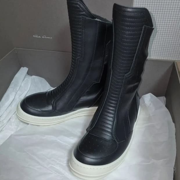 RICK OWENS 
(37)