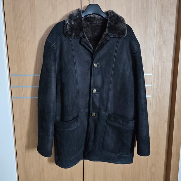 지방시 무스탕 무톤 코트