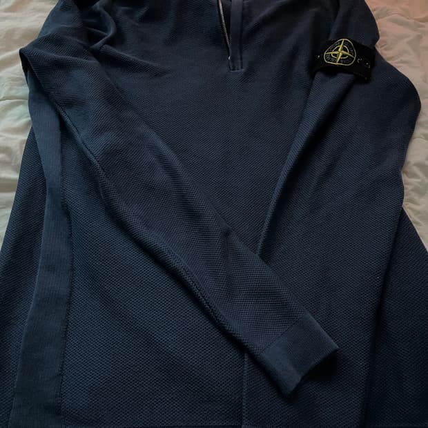 스톤아일랜드 반집업 니트