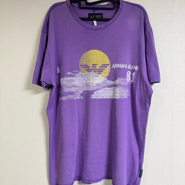 아르마니 정품 티셔츠