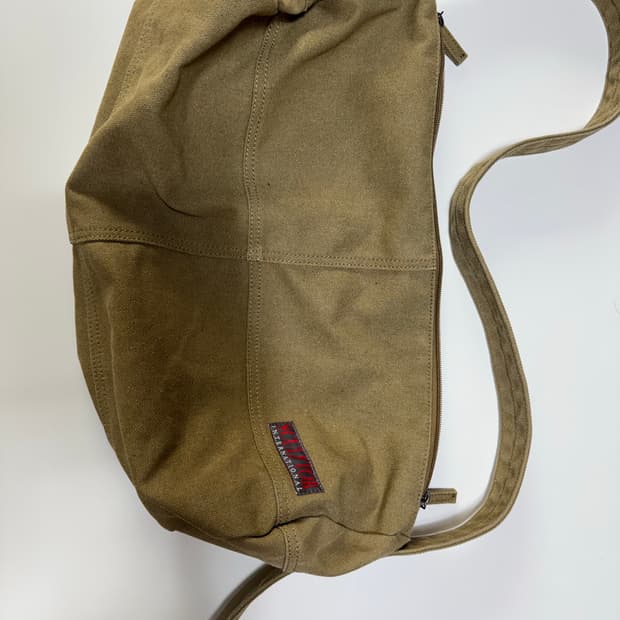 스컬프터 빈티지 캔버스 더플백 카멜