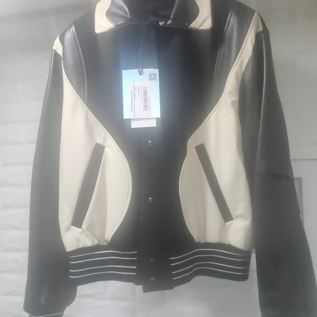 (S) 앤더슨벨 로빈 바시티 자켓팝니다