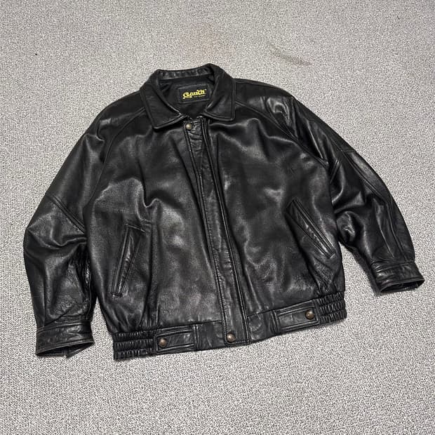 블랙 레더 자켓