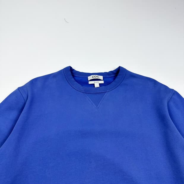 코스 COS 코발트 블루 크루넥 맨투맨 (L)