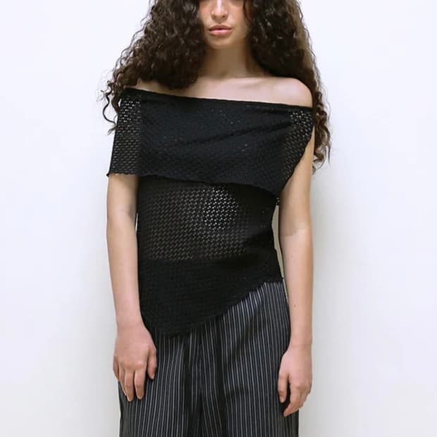 폴리수엠 Polysooem punched lace off-shoulder