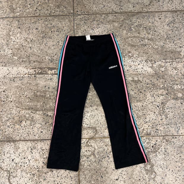 M) 아디다스 블랙 부츠컷 트레이닝 팬츠 P106