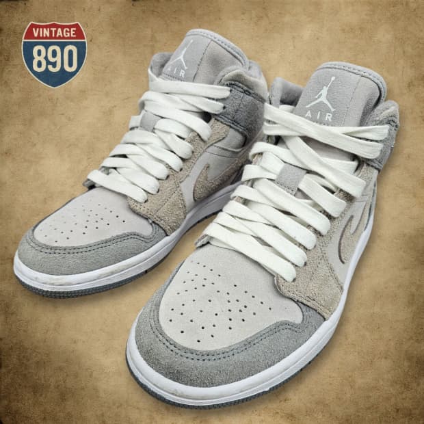 [235] NIKE 나이키 에어조던 미드 SE파티클 그레이