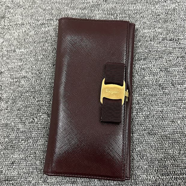 페라가모 장지갑 