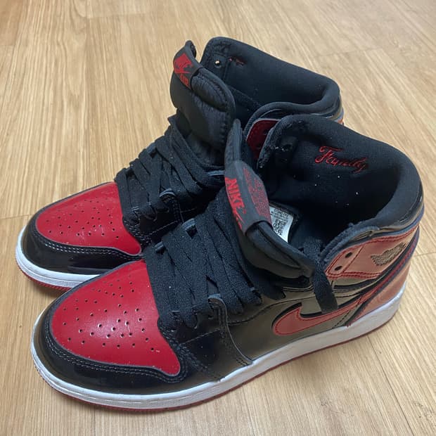 조던1 레트로 하이 og 페이턴트 브레드