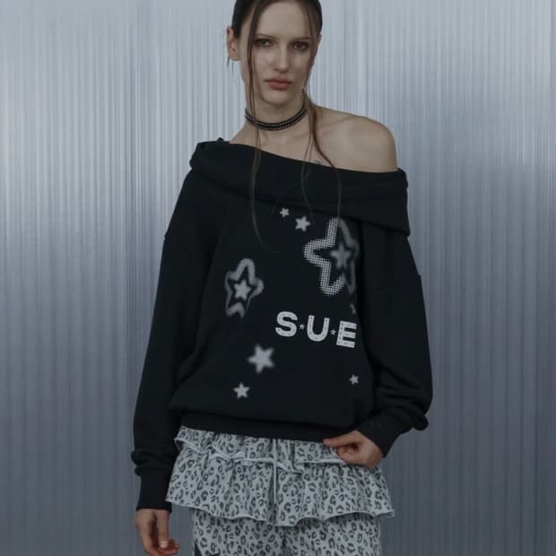 SUE WIDE HOODIE TOP / BLACK