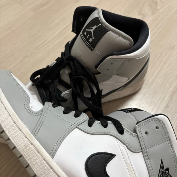 조던1 미드 라이트 그레이 285