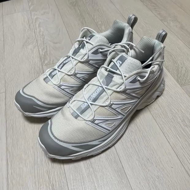 살로몬 xt-6 익스팬스 바닐라 아이스