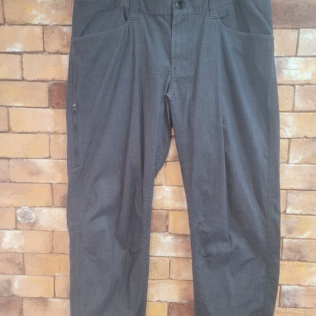 아크테릭스 A2B 커뮤터 팬츠 36사이즈