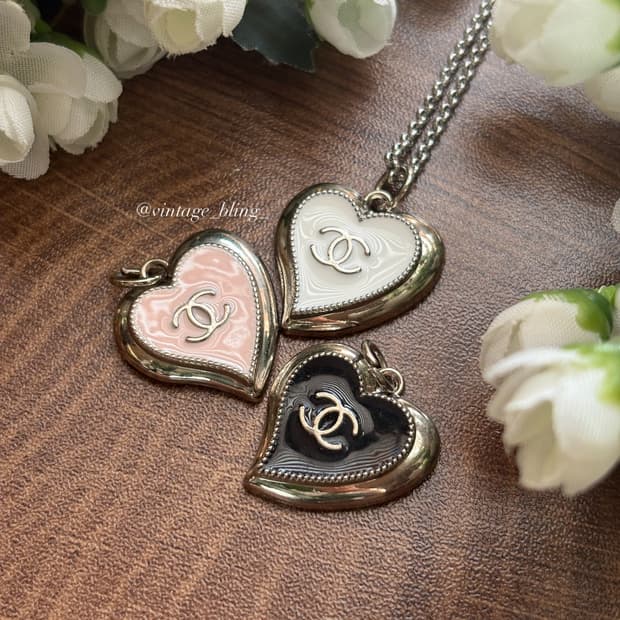 샤넬 실버 하트 목걸이