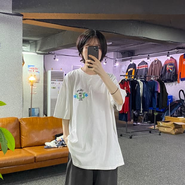 스투시 스컬 그래픽 반팔티 B5560