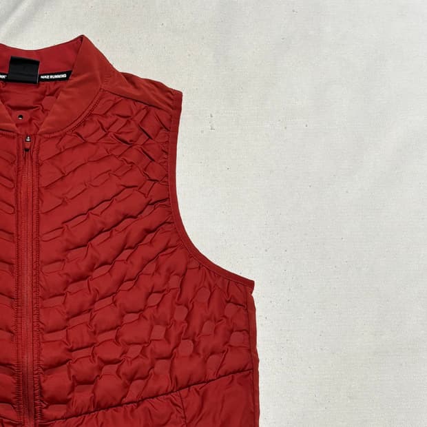 M 나이키 에어로로프트 러닝 베스트