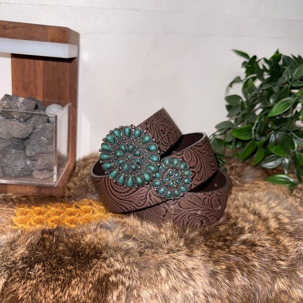 Brown oriental gemstone buckle belt