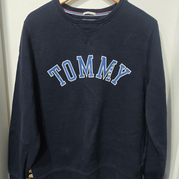 타미 Tommy Jeans 맨투맨 100