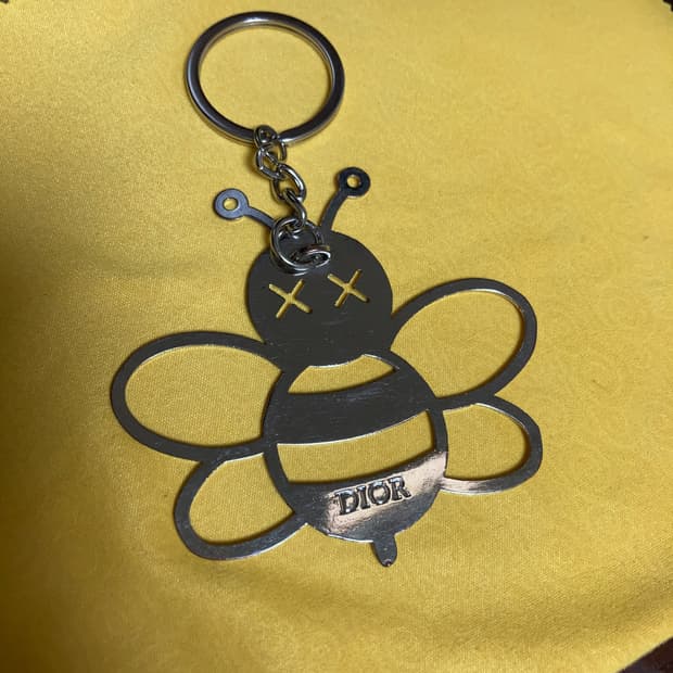 카우스 디올 꿀벌 키링 참 백참 열쇠고리 오브제